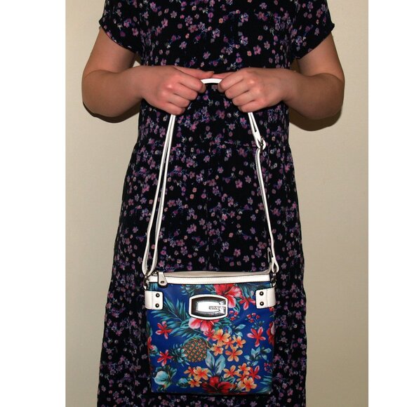 by GUSSACI - Vegan Leather Tropical Colors Shoulder Bag - Picture 7 of 9